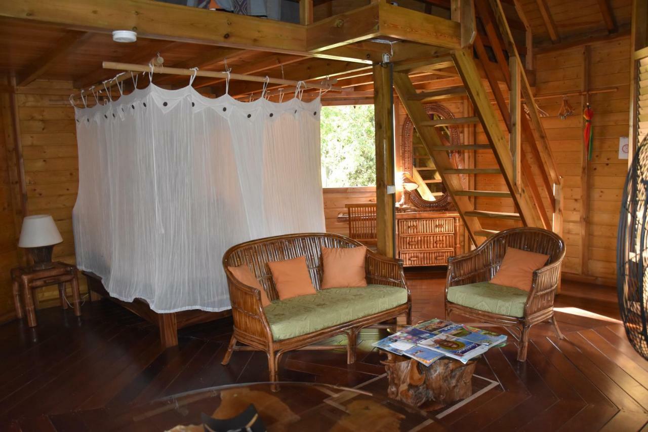 Gite Du Manial "Cabane Du Sentier Des Etoiles" Pointe-Noire Ngoại thất bức ảnh